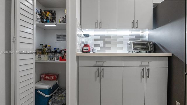 3245 NE 184th Street 13213, Aventura, FL 33160