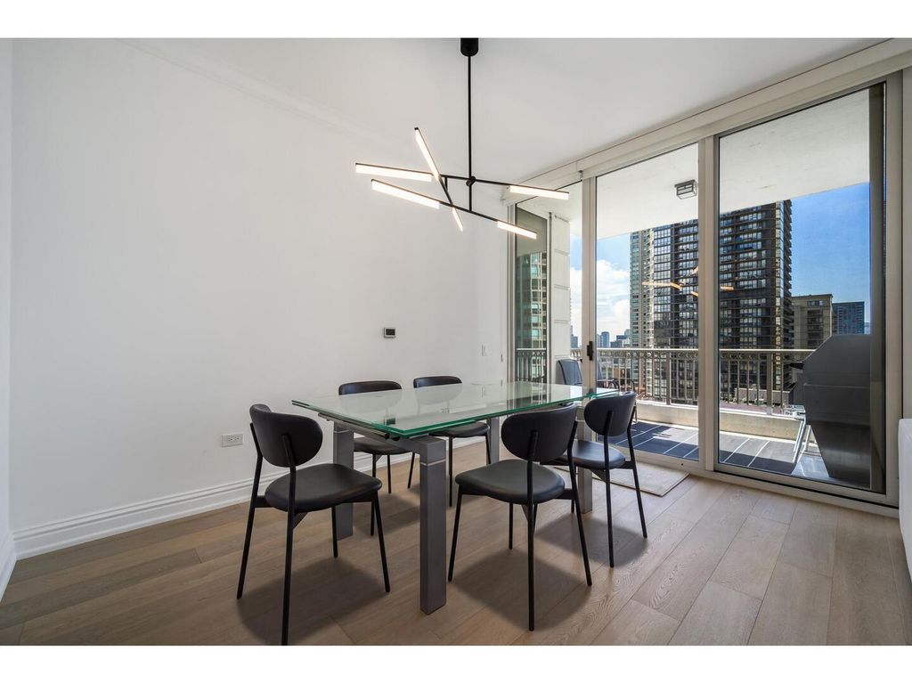 55 E Erie Street 2006, Chicago, IL 60611 — photo 4