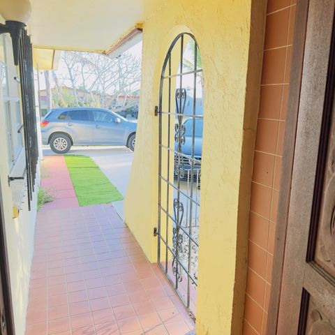 416 San Mateo Drive, Palm Springs, FL 33461