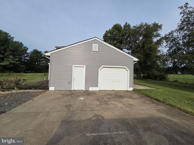 41234 BRIDGES FARM LN, Leesburg, VA 20175