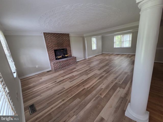 41234 BRIDGES FARM LN, Leesburg, VA 20175
