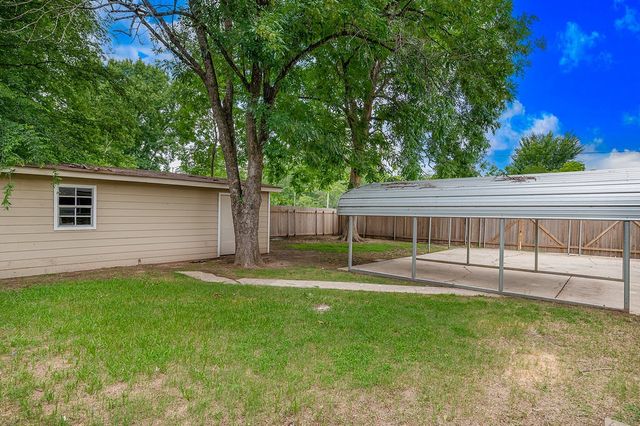9000 Lone Oak Drive, Shreveport, LA 71118