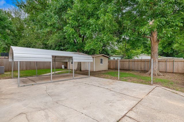 9000 Lone Oak Drive, Shreveport, LA 71118