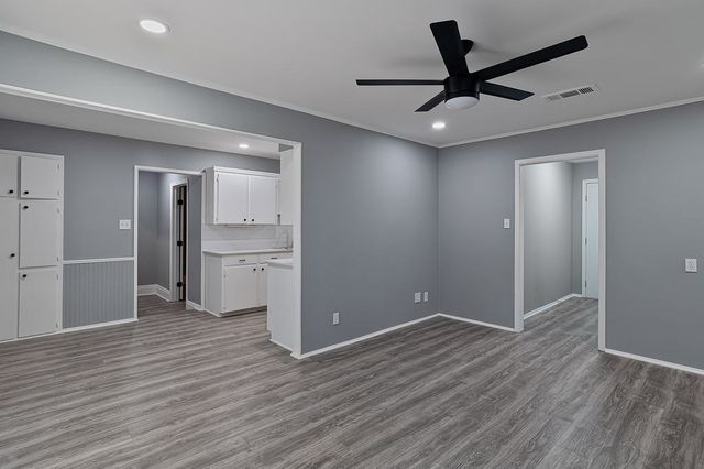 9000 Lone Oak Drive, Shreveport, LA 71118