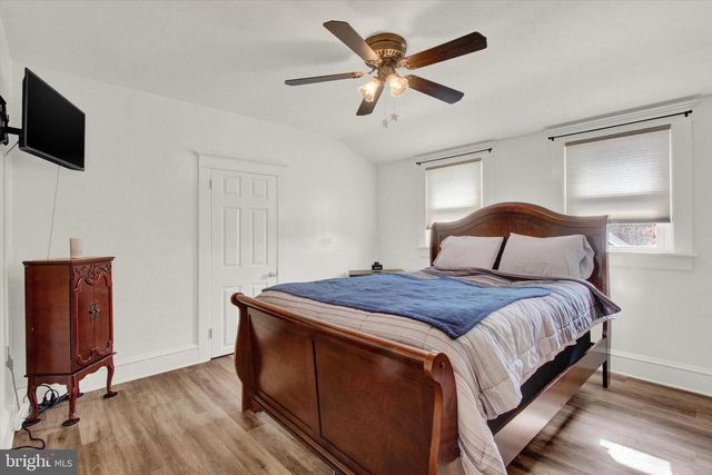 125 N HIGH ST, Spring Grove, PA 17362