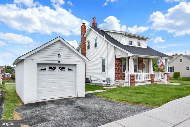 125 N HIGH ST, Spring Grove, PA 17362