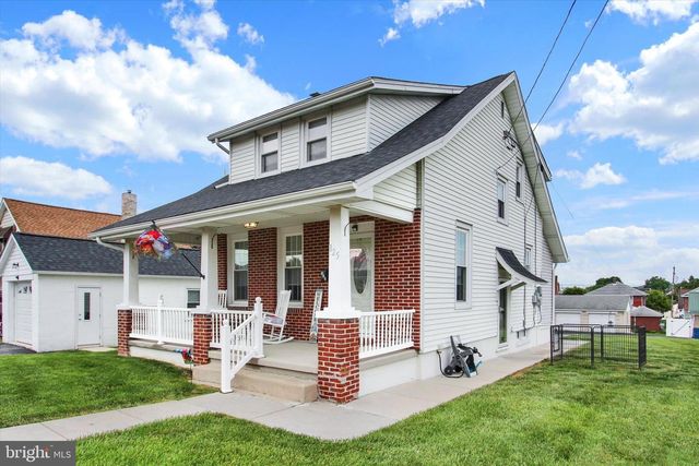 125 N HIGH ST, Spring Grove, PA 17362