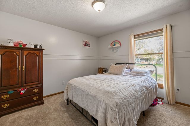 1313 E Blue Spruce Rd, Derby, KS 67037