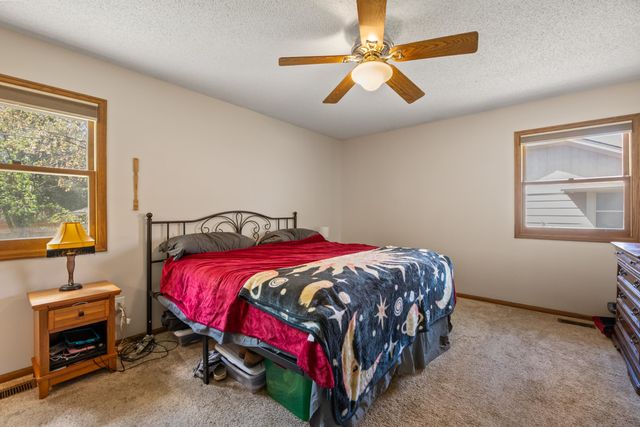 1313 E Blue Spruce Rd, Derby, KS 67037