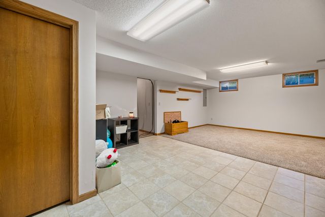 1313 E Blue Spruce Rd, Derby, KS 67037