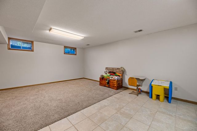 1313 E Blue Spruce Rd, Derby, KS 67037