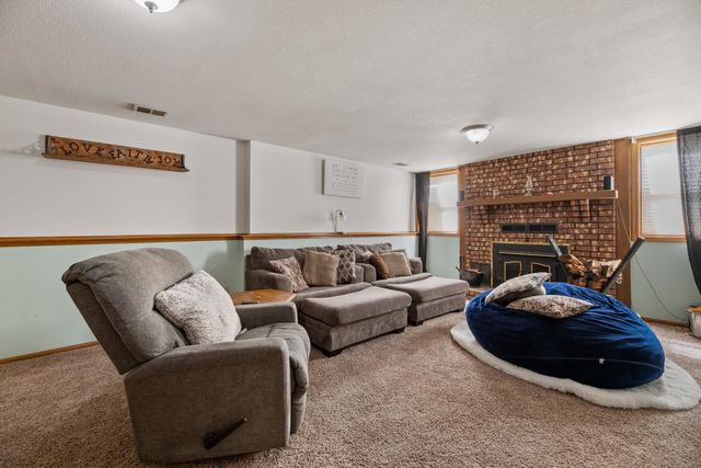 1313 E Blue Spruce Rd, Derby, KS 67037