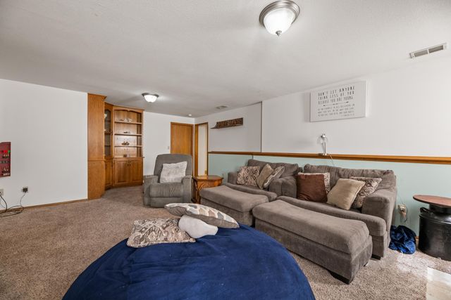 1313 E Blue Spruce Rd, Derby, KS 67037