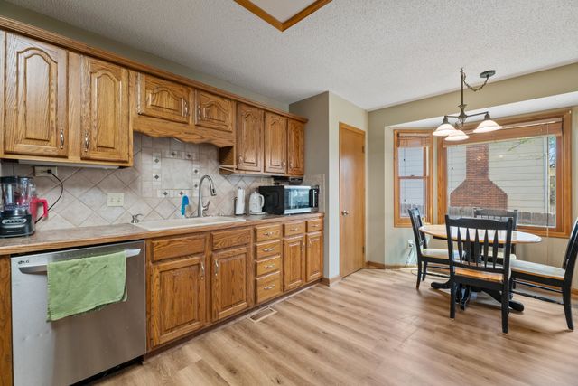 1313 E Blue Spruce Rd, Derby, KS 67037