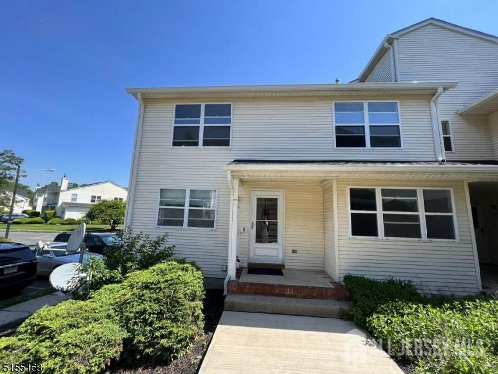 294 Dorset Court, Piscataway, NJ 08854