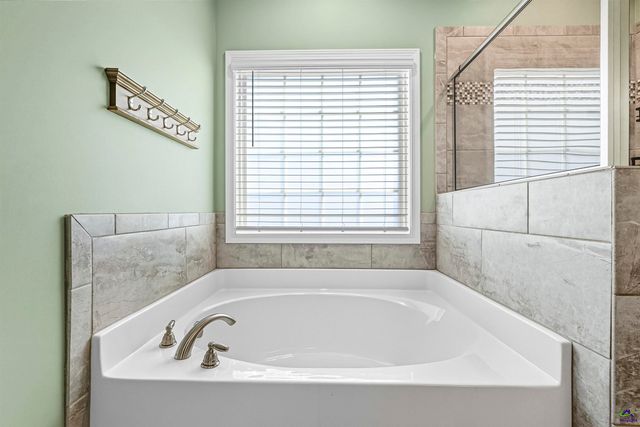 414 Newport Avenue, Kathleen, GA 31047