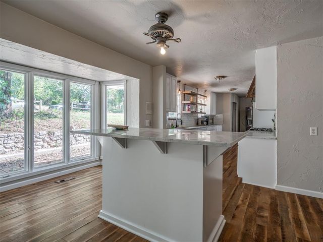 2404 Rambling Road, Edmond, OK 73025