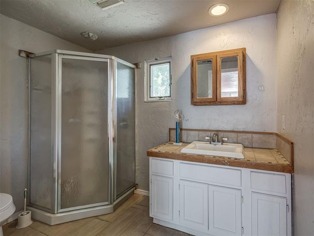 2404 Rambling Road, Edmond, OK 73025