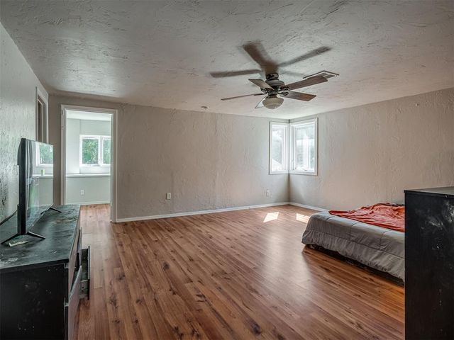 2404 Rambling Road, Edmond, OK 73025