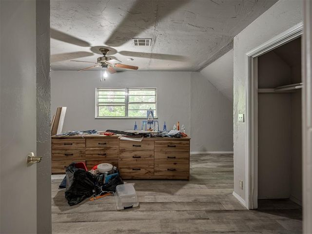 2404 Rambling Road, Edmond, OK 73025