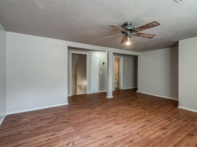 2404 Rambling Road, Edmond, OK 73025