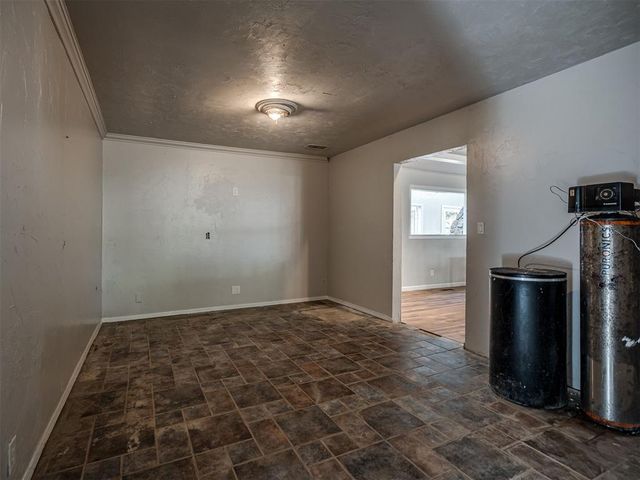 2404 Rambling Road, Edmond, OK 73025