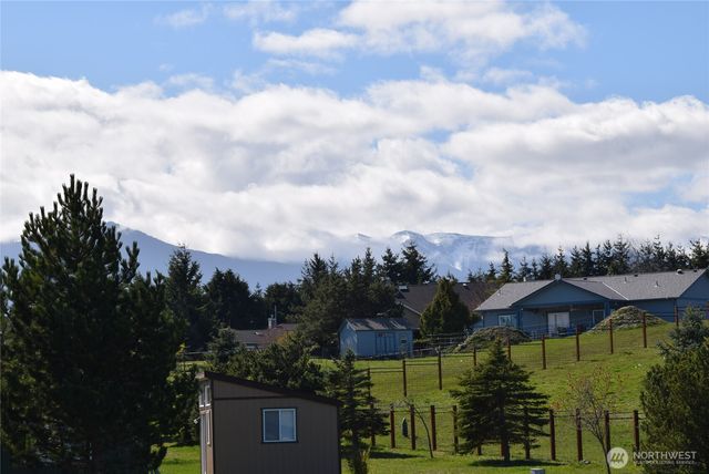 260 Secluded Way, Sequim, WA 98382