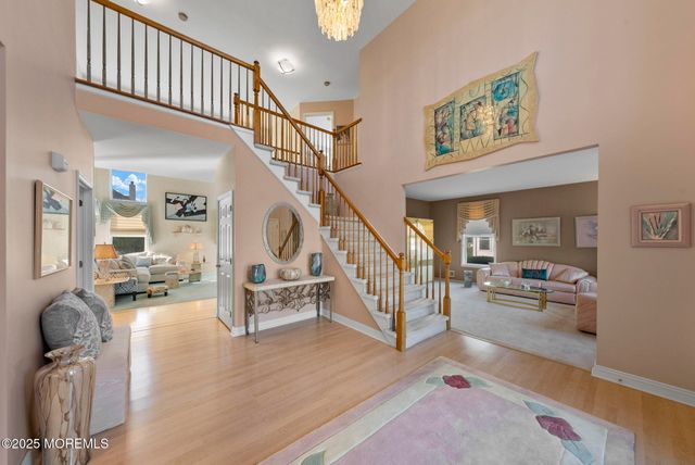 50 Shawnee Way, Morganville, NJ 07751