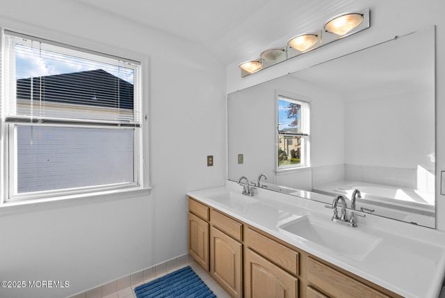 50 Shawnee Way, Morganville, NJ 07751