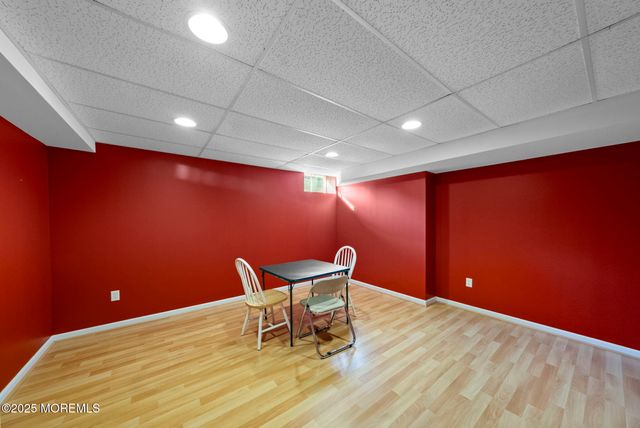 50 Shawnee Way, Morganville, NJ 07751