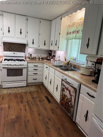 1198 Caney Branch Road, Chapmanville, WV 25508