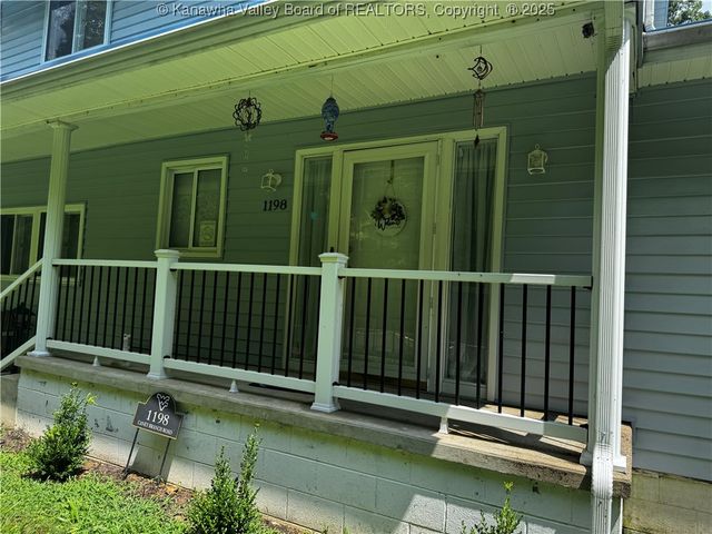 1198 Caney Branch Road, Chapmanville, WV 25508