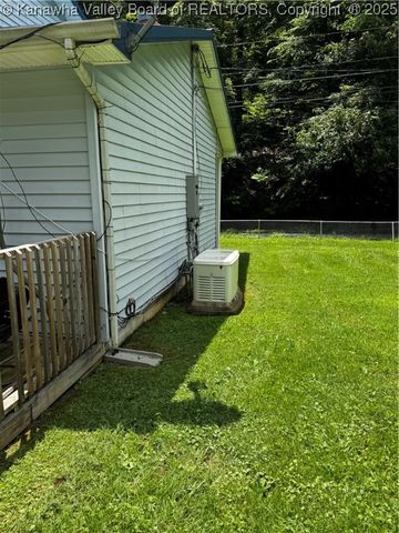 1198 Caney Branch Road, Chapmanville, WV 25508