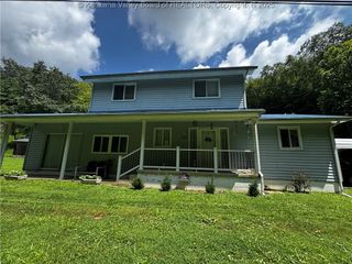 1198 Caney Branch Road, Chapmanville, WV 25508