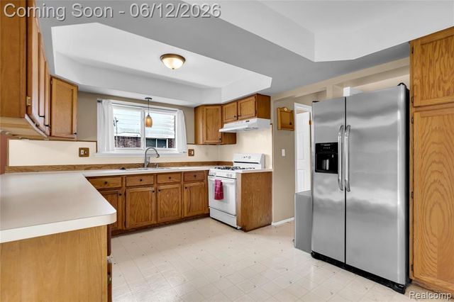 4840 Iowa Drive, Warren, MI 48092