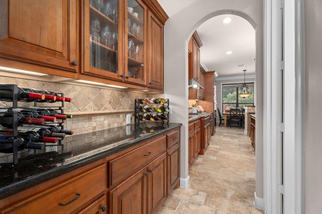 11 Stanwick Place, The Woodlands, TX 77382