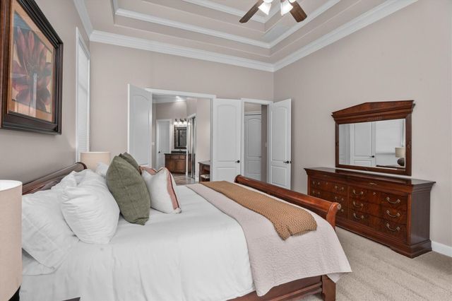 11 Stanwick Place, The Woodlands, TX 77382