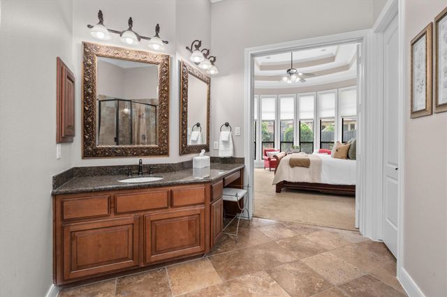11 Stanwick Place, The Woodlands, TX 77382