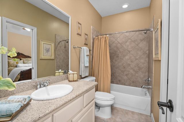 11 Stanwick Place, The Woodlands, TX 77382