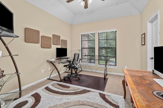 11 Stanwick Place, The Woodlands, TX 77382