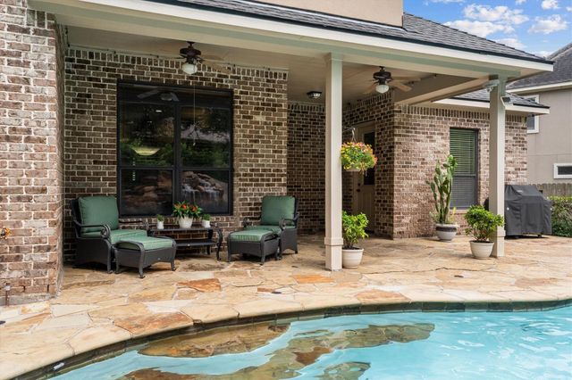 11 Stanwick Place, The Woodlands, TX 77382
