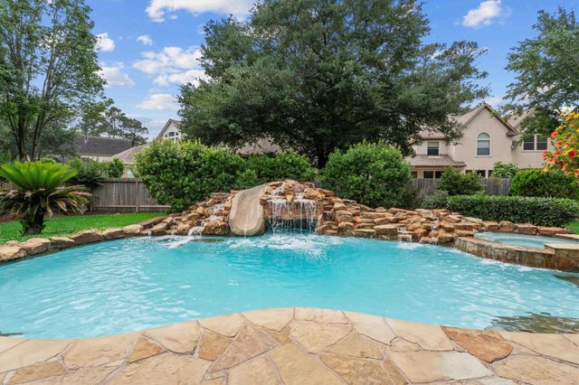 11 Stanwick Place, The Woodlands, TX 77382