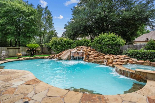 11 Stanwick Place, The Woodlands, TX 77382