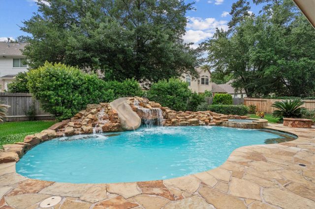 11 Stanwick Place, The Woodlands, TX 77382