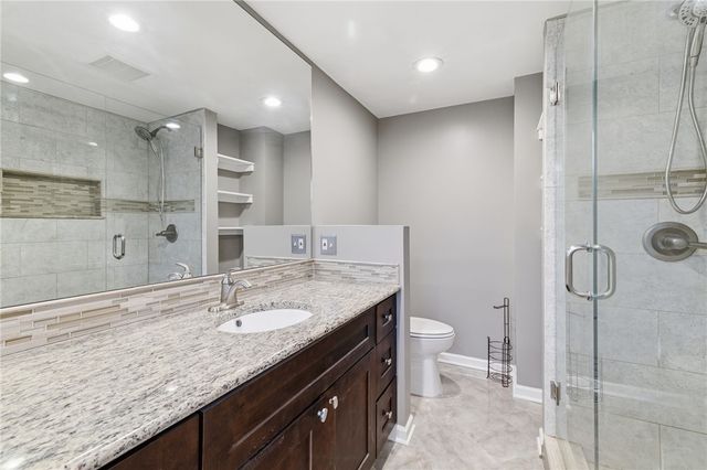 713 Flint Rd, Shaler, PA 15101