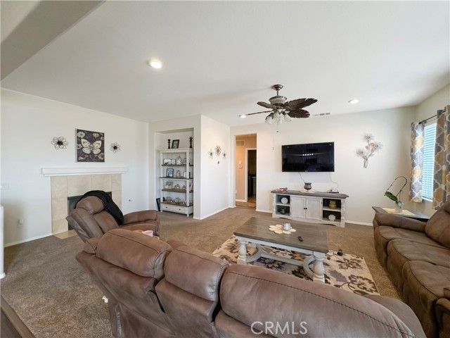 12476 Domingo, Victorville, CA 92392