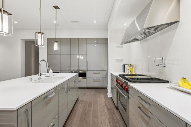 6017 Memorial Drive 505, Houston, TX 77007