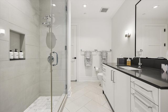 6017 Memorial Drive 505, Houston, TX 77007