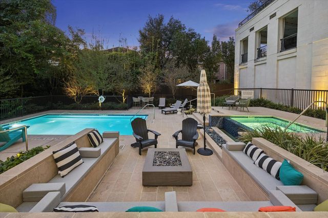 6017 Memorial Drive 505, Houston, TX 77007