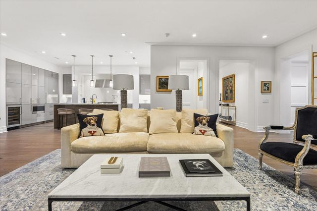6017 Memorial Drive 505, Houston, TX 77007